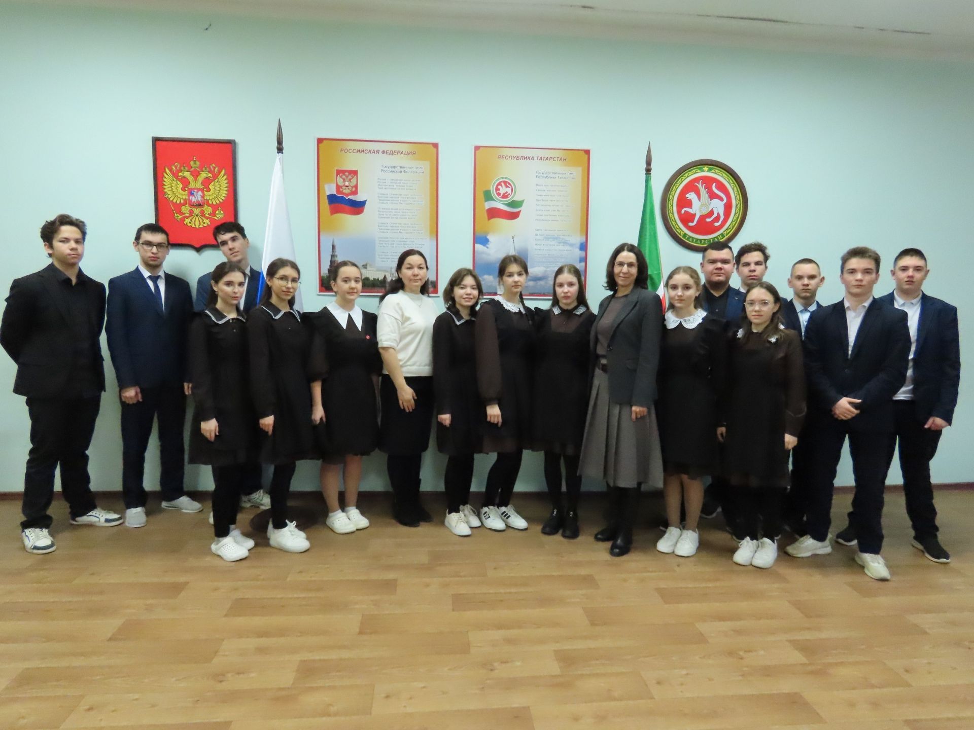 Әтнә районы җәмәгать судьясы  Күәм мәктәбе укучылары белән очташты