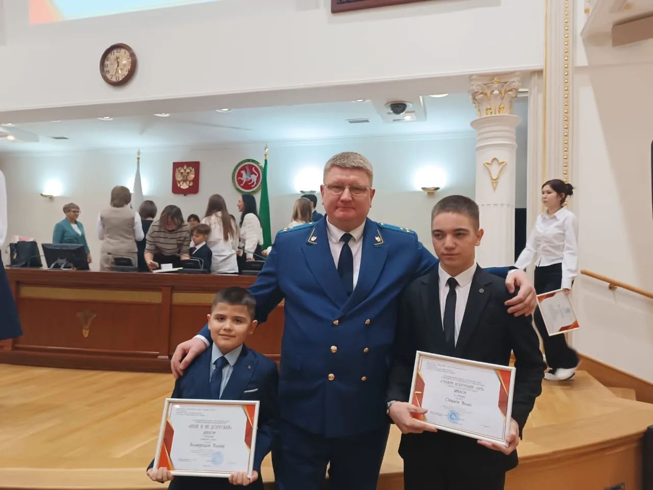 Казан Кремленең Вәкиллек корпусында коррупциягә каршы конкурсы җиңүчеләрен бүләкләү тантанасы узды
