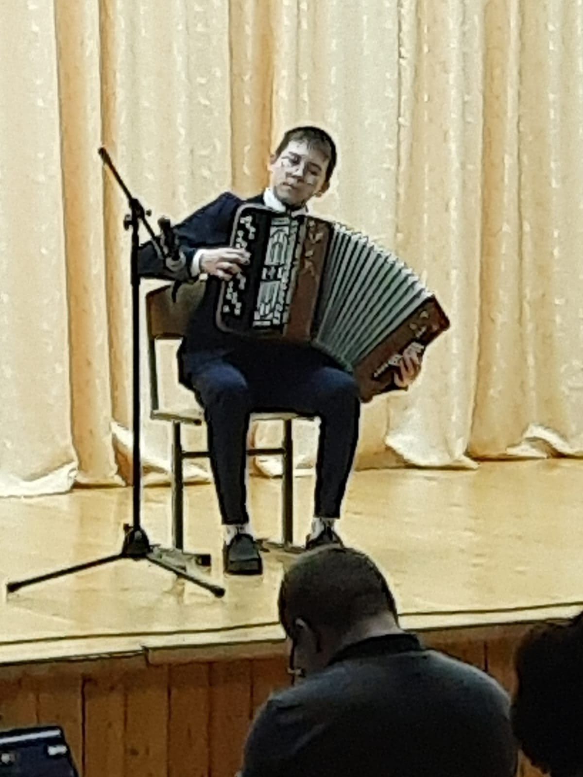 Күәм авыл мәдәният йортында «Әтнә ягы җәүһәрләре» исеме астында зур концерт узды