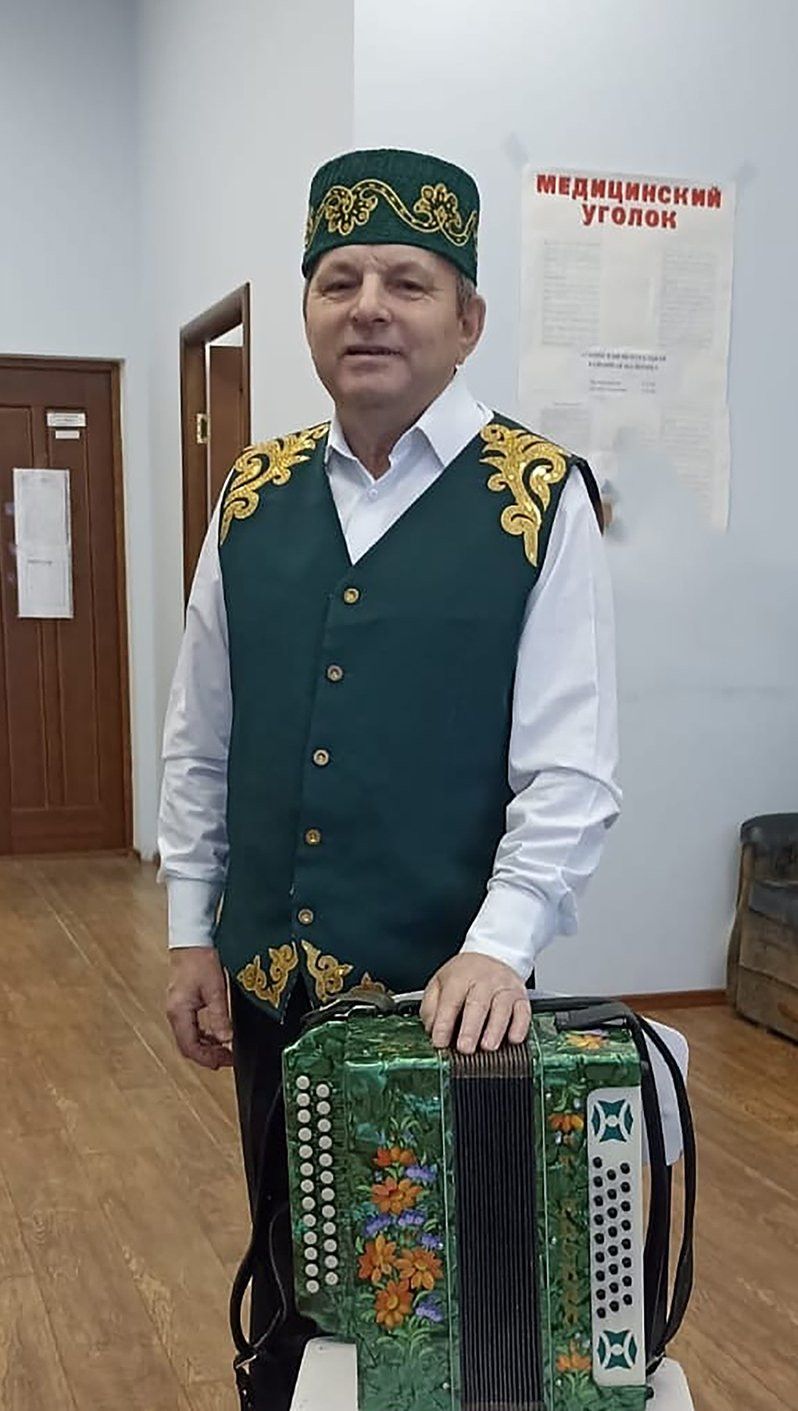 Фәрит Шиһапов: “Сәхнәне төшләремдә күреп уяна идем”