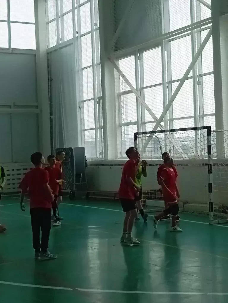 Кызлар да, егетләр дә туп типте