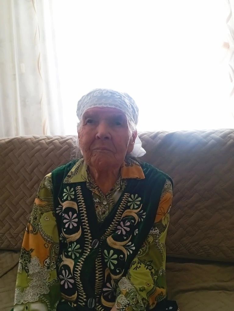 “Бөтен халык шулай яшәде...”