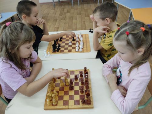Шахмат уйнарга кечкенәдән өйрәнергә кирәк