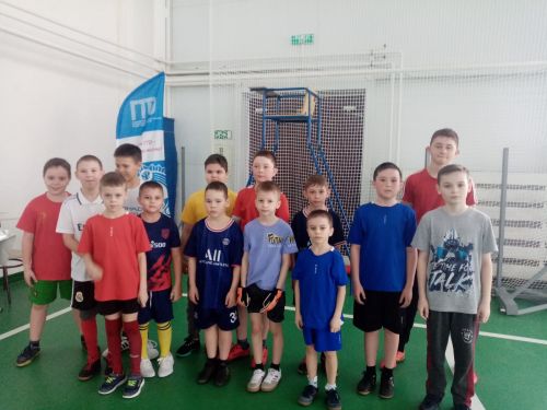 Футболга йөрүче егетләр ГТО нормалары тапшырдылар