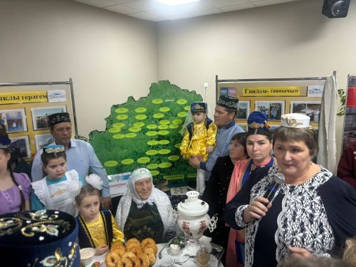 Күңгәр авылы мәдәният йортында “Тарихта без эзлебез” исемле гаилә шәҗәрәләре фестиваленең муниципаль этабы үтте