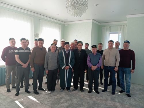 Чембулат авылында яңа мәчеттә Гает намазы укылды