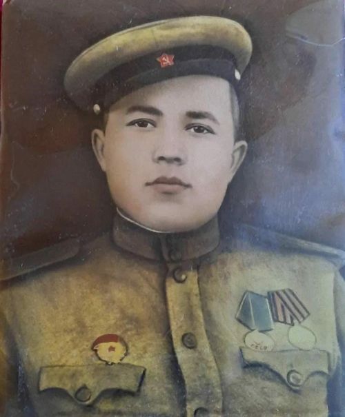 Мин бабам белән горурланам