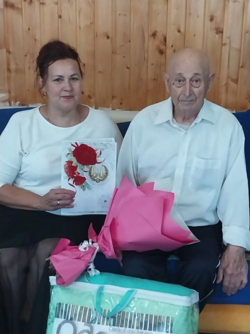 Балаларга белем бирүгә багышланган гомер