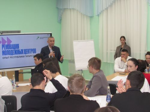 Әтнәдә Яшьләр үзәге: “Киләчәк”нең “Ялкын”лы “Заман”ы