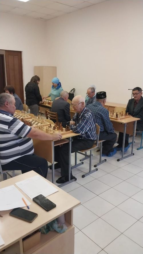 «Өлкәннәр көне» декадасы уңаеннан  «Ашыт» мәдәният-спорт комплексында шахмат ярышы узды