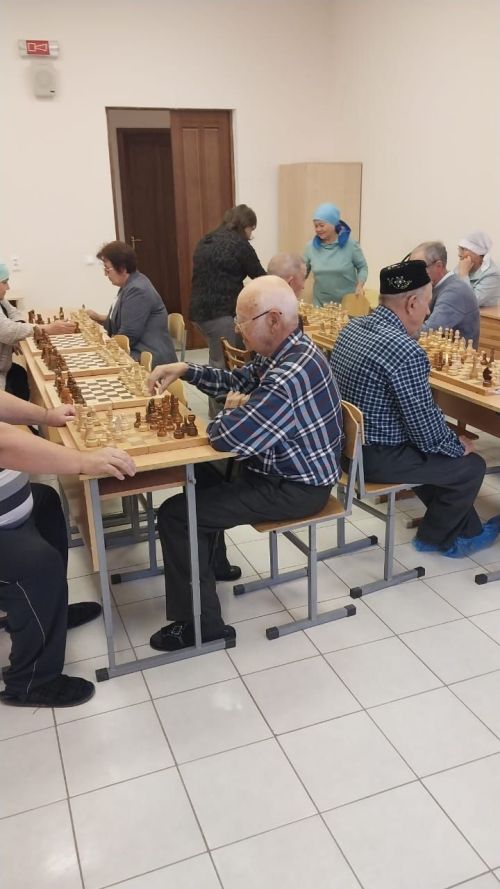 «Өлкәннәр көне» декадасы уңаеннан  «Ашыт» мәдәният-спорт комплексында шахмат ярышы узды