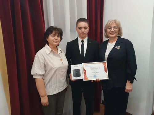 Казан Кремленең Вәкиллек корпусында коррупциягә каршы конкурсы җиңүчеләрен бүләкләү тантанасы узды
