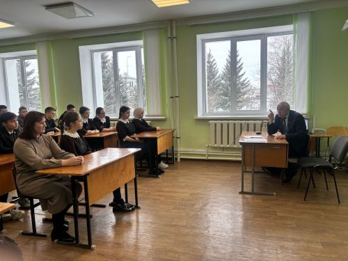 Олы Әтнә урта мәктәбендә «Парламент дәресләре» узды