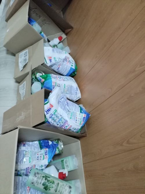 Әтнәдә махсус операциядә һәлак булучыларның гаиләләре азык-төлек тутырылган пакетлар бирелде