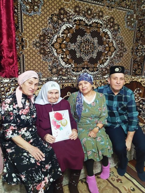 Чабата үреп үскән кыз бала