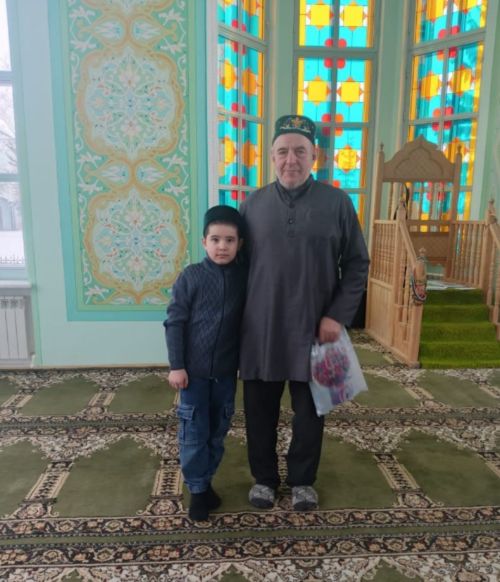 Олы Әтнә үзәк мәчетендә намаз уку бәйгесе узды