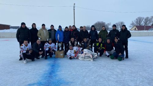 Олы Мәңгәр бозында Рамил Хафизов  истәлегенә багышланган, урамнар арасында Зур хоккей ярышлары булып узды
