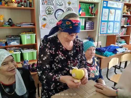Иске Өҗем мәктәбендә «Мин һәм минем әбием» исемле бәйрәм чарасы узды