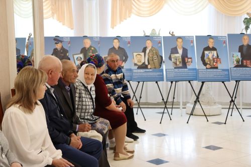 Әтнәдә «Герой әтисе» республика күчмә күргәзмәсе ачылды