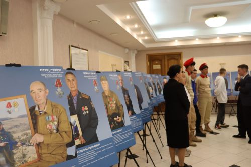 Әтнәдә «Герой әтисе» республика күчмә күргәзмәсе ачылды