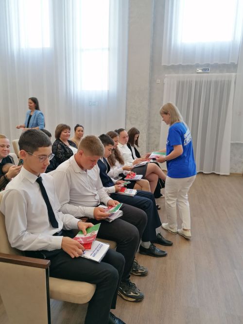 Әтнә егет-кызларына Россия паспортлары тапшырылды