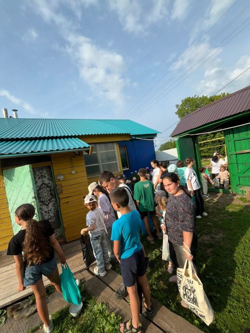 Чишмәле Сап авылында балалар сабан туена бирнә җыйдылар