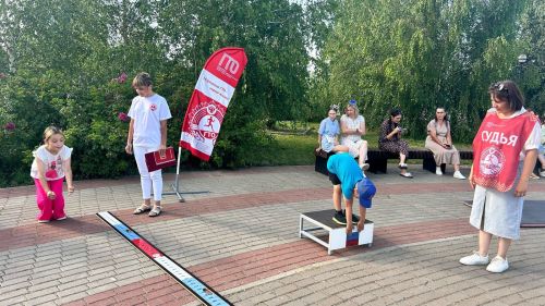 Әтнә паркында ГТО площадкасы эшләде: спортчылар һәм уенчылар үз көчләрен сынады!