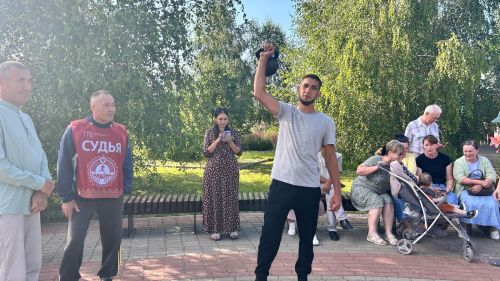Әтнә паркында ГТО площадкасы эшләде: спортчылар һәм уенчылар үз көчләрен сынады!