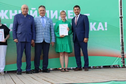 «Безнең ишегалды» игелекле күрше проекты кысаларында бәйрәм узды