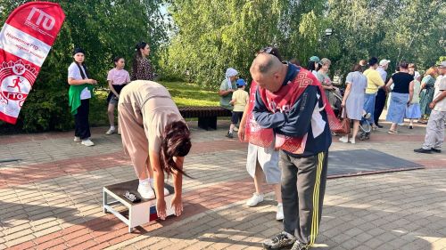 Әтнә паркында ГТО площадкасы эшләде: спортчылар һәм уенчылар үз көчләрен сынады!