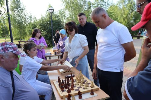 «Безнең ишегалды» игелекле күрше проекты кысаларында бәйрәм узды
