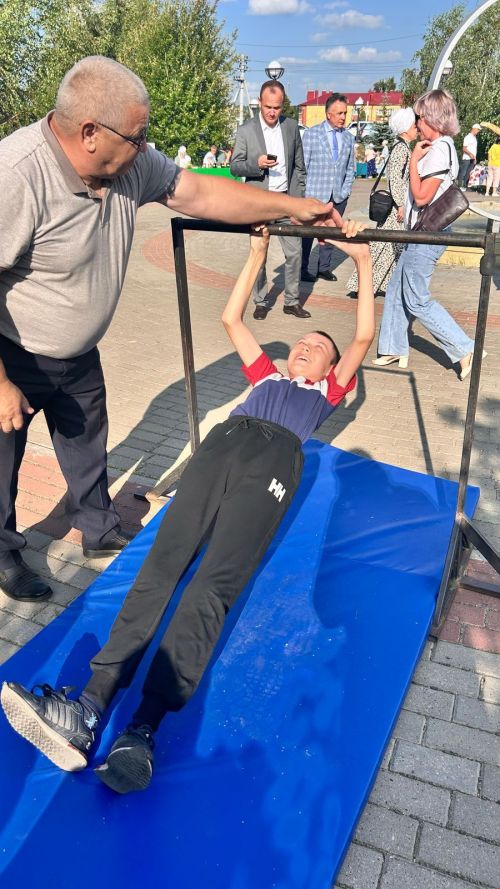 Әтнә паркында ГТО площадкасы эшләде: спортчылар һәм уенчылар үз көчләрен сынады!