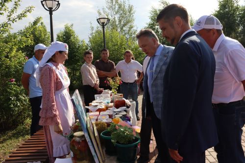 «Безнең ишегалды» игелекле күрше проекты кысаларында бәйрәм узды