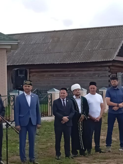 Чембулат авылында яңа мәчет ишекләрен ачты