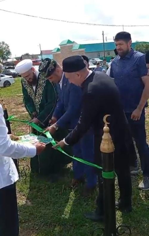 Чембулат авылында яңа мәчет ишекләрен ачты