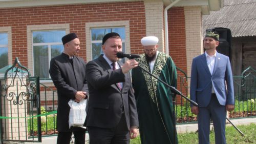 Чембулат авылында яңа мәчет ишекләрен ачты