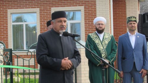 Чембулат авылында яңа мәчет ишекләрен ачты