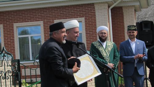Чембулат авылында яңа мәчет ишекләрен ачты
