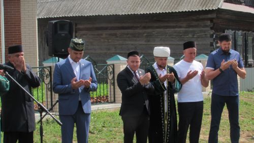 Чембулат авылында яңа мәчет ишекләрен ачты