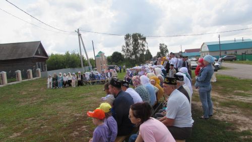 Чембулат авылында яңа мәчет ишекләрен ачты