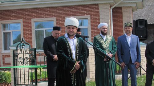 Чембулат авылында яңа мәчет ишекләрен ачты