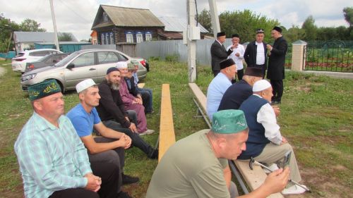 Чембулат авылында яңа мәчет ишекләрен ачты