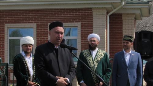 Чембулат авылында яңа мәчет ишекләрен ачты