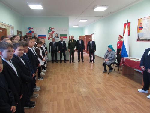 Әтнә батырлары эзе – Элмә такталарда
