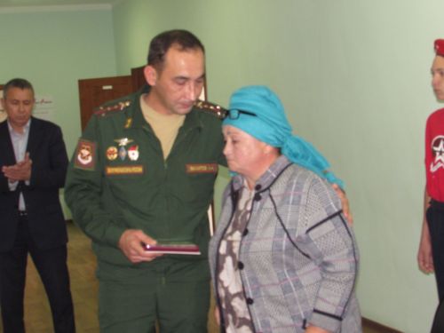 Әтнә батырлары эзе – Элмә такталарда