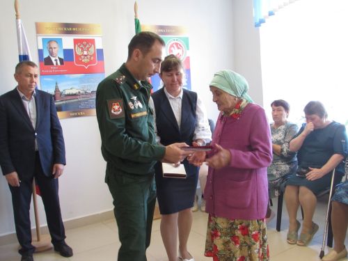 Әтнә батырлары эзе – Элмә такталарда