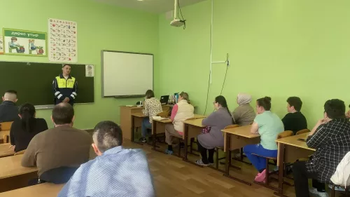 Юл иминлеге хезмәткәрләре мәктәпләргә чыктылар