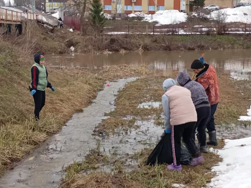 Уңга карасаң да, сулга карасаң да бер үк хәл – чүп-чар