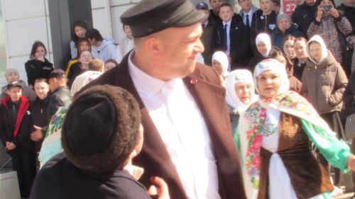 Әтнәгә Тукай килде