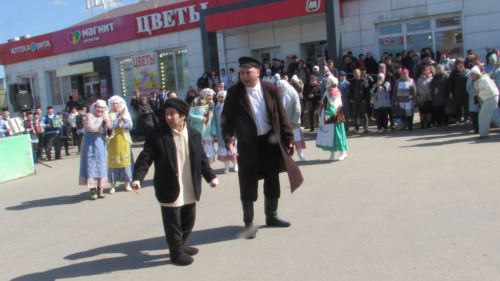Әтнәгә Тукай килде